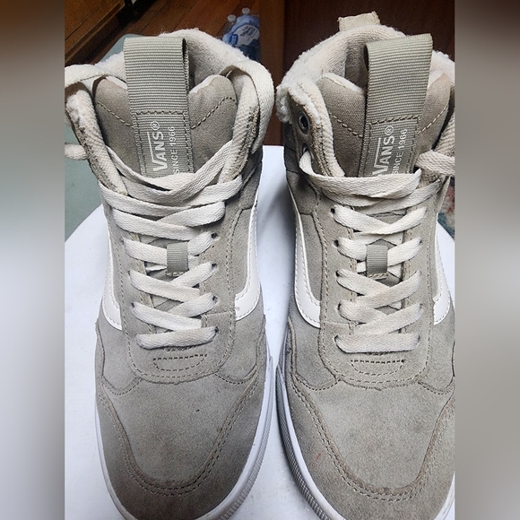 Womens Van's Hi Top Sneakers - Picture 7 of 7